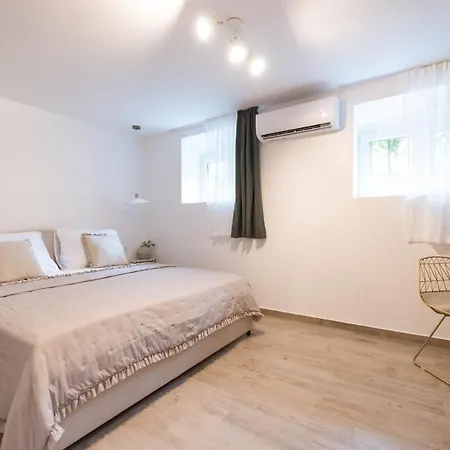 Saint Simeon Room And Apartment Zadar Buitenkant foto