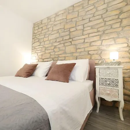 Saint Simeon Room And Apartment Zadar Buitenkant foto